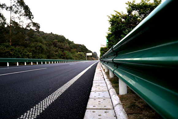 阜阳高速公路护栏的常用类型