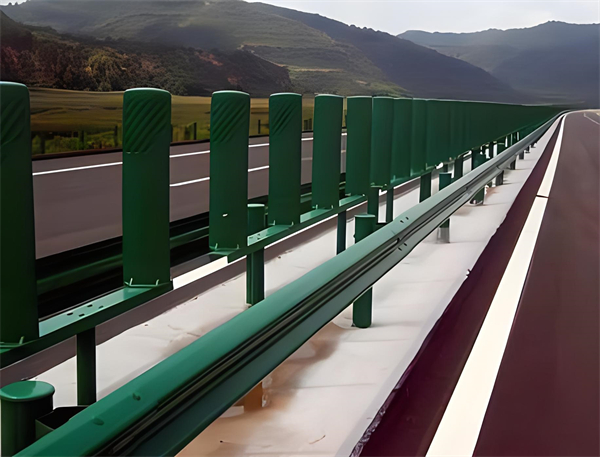 阜阳三波护栏板在高速公路的应用
